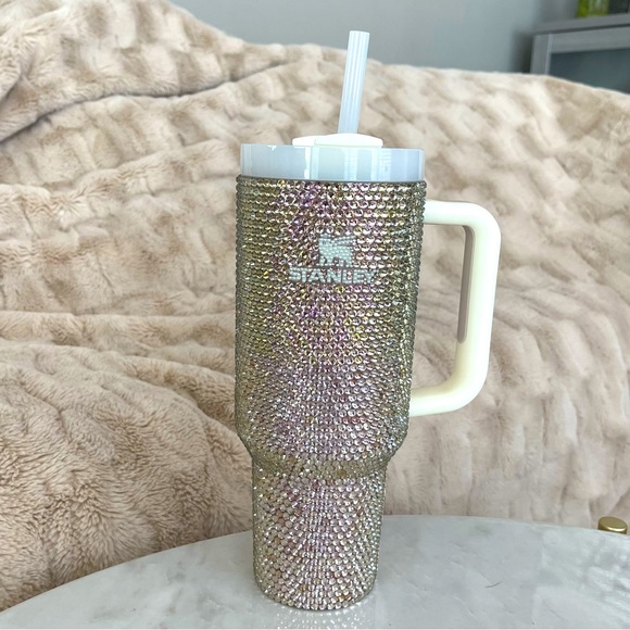 Stanley 40oz Quencher H2.O Flowstate Tumbler - Picture 4 of 15